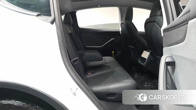 Tesla Model Y id 4381138 из Кореи 32