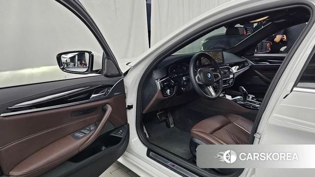 BMW 5 Series (G30) id 4636216 из Кореи 32