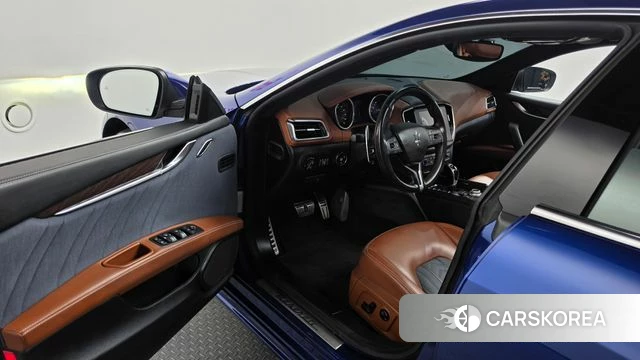 Maserati Ghibli id 4781116 из Кореи 32