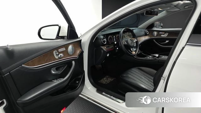 Mercedes-Benz E-Class W213 id 4246145 из Кореи 20