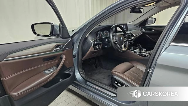 BMW 5 Series (G30) id 4465242 из Кореи 20
