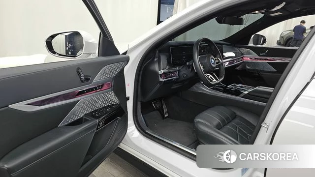 BMW i7 (G70) id 3838520 из Кореи 20