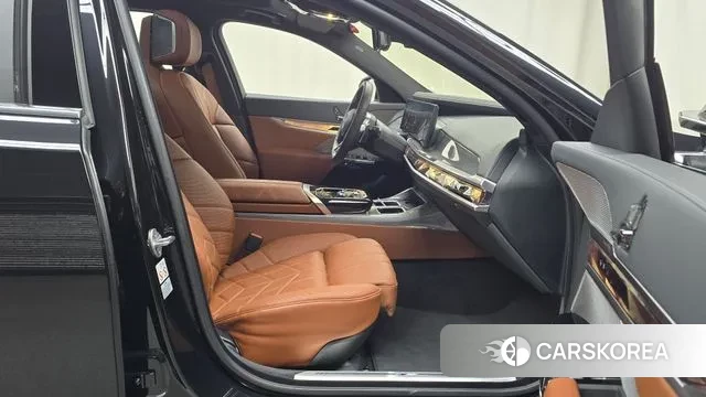 BMW 7 Series (G70) id 3486979 из Кореи 20