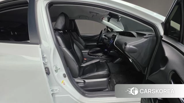 Toyota Prius 4th Generation id 4303138 из Кореи 32