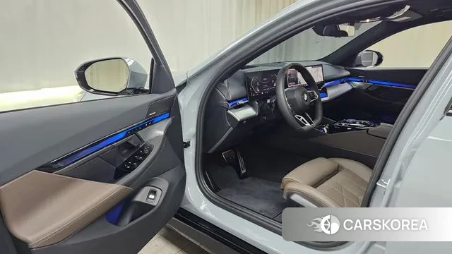 BMW 5 Series (G60) id 3565374 из Кореи 20