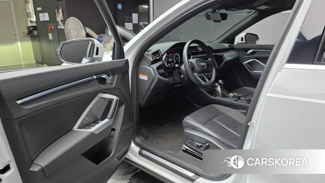 Audi Q3 (F3) id 4688831 из Кореи 31