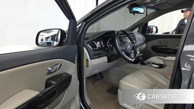 Kia The New Carnival id 4943931 из Кореи 32