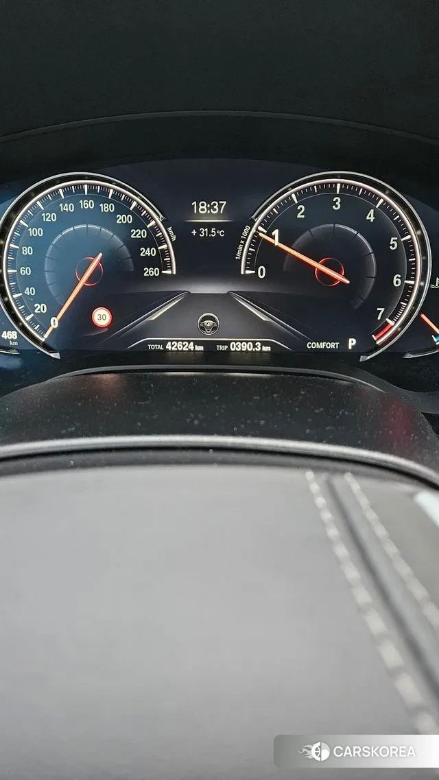 BMW 5 Series (G30) id 3362918 из Кореи 10