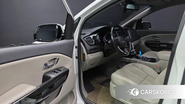 Kia The New Carnival id 4363180 из Кореи 36