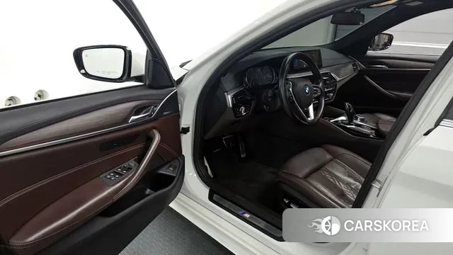 BMW 5 Series (G30) id 3773287 из Кореи 20