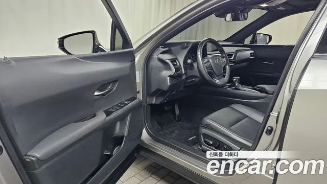 Lexus UX250h id 2946021 из Кореи 20