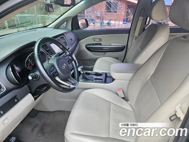 Kia The New Carnival id 2759807 из Кореи 18