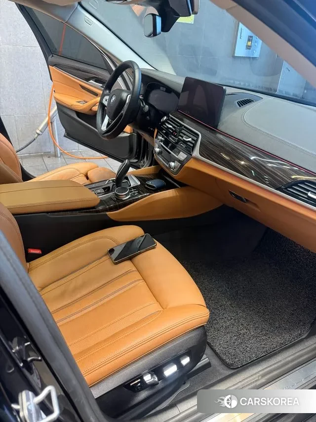 BMW 5 Series (G30) id 3670661 из Кореи 10