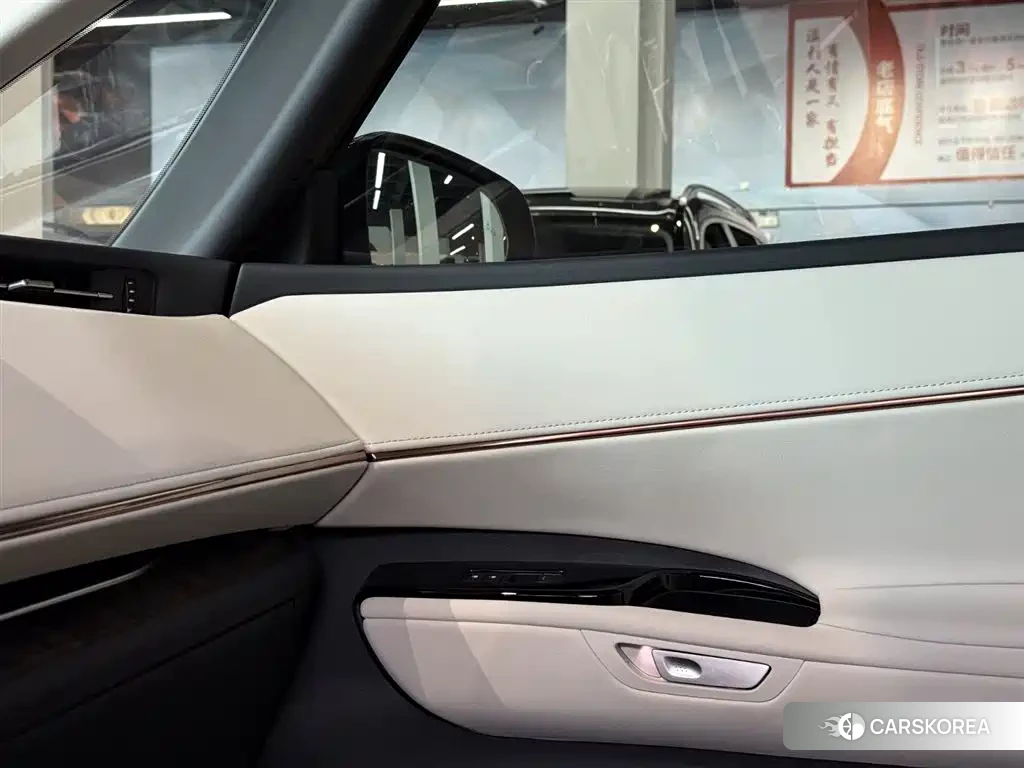 Lexus LM id 4576824 из Китая 28