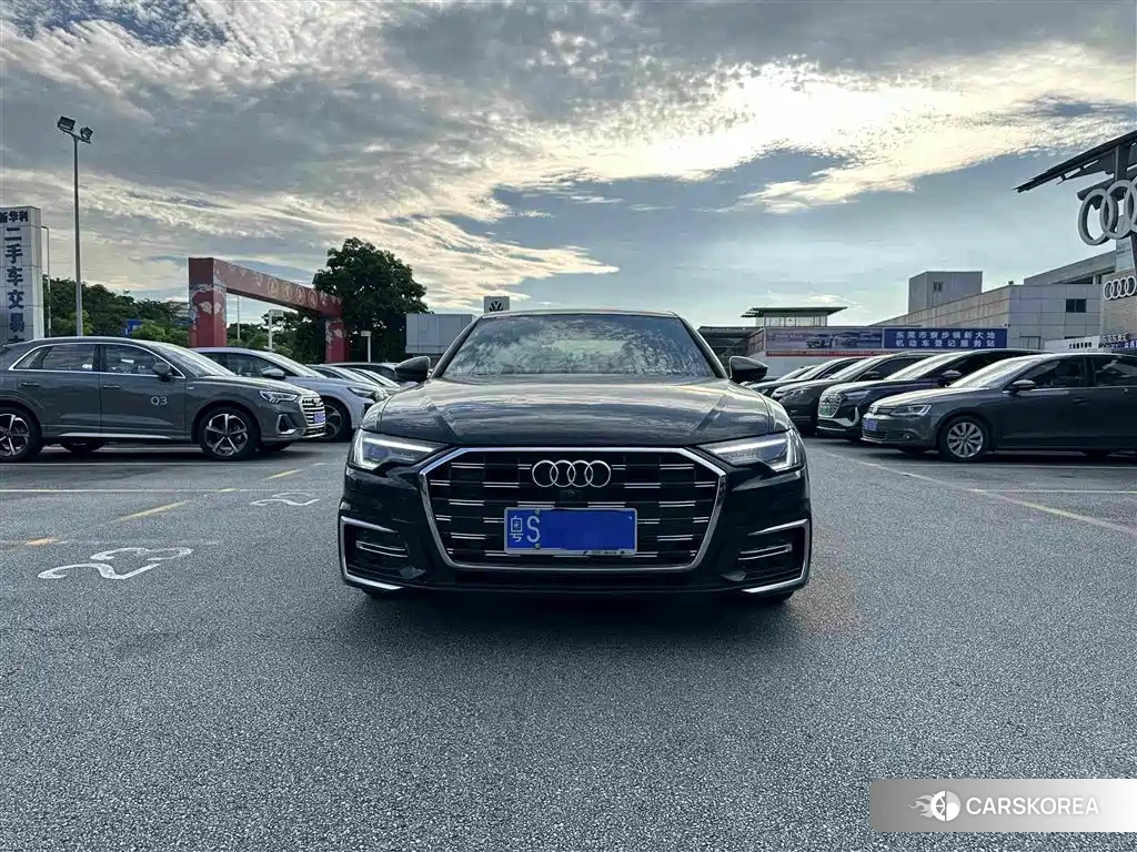Audi A6L id 4577626 из Китая 10