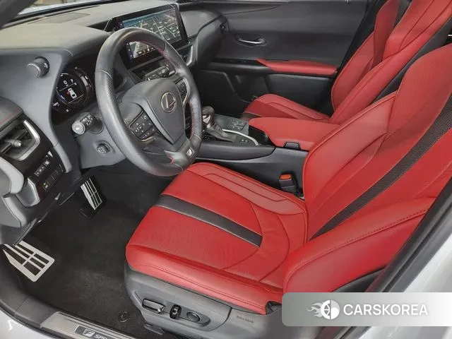 Lexus UX250h id 3758324 из Кореи 19