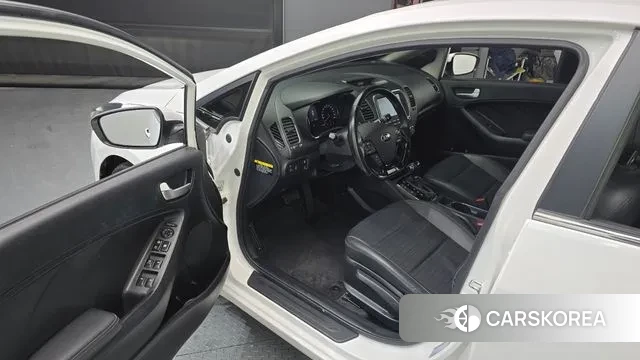 Kia The New K3 id 3672818 из Кореи 20