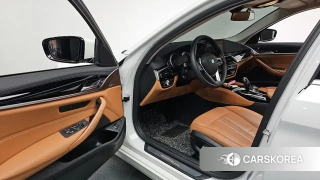 BMW 5 Series (G30) id 3460232 из Кореи 20