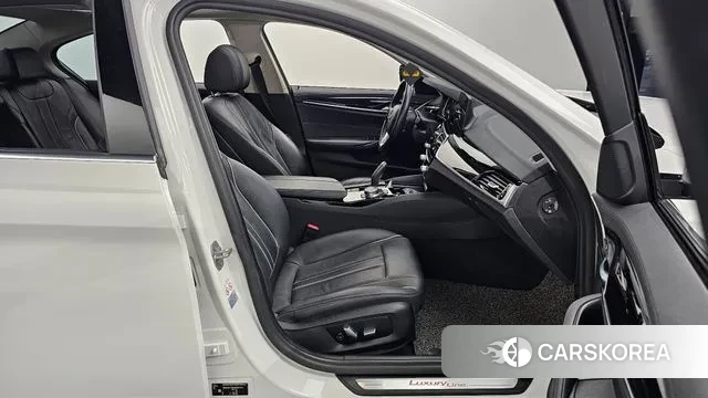 BMW 5 Series (G30) id 3363073 из Кореи 20