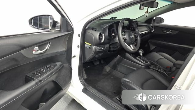 Kia Come New K3 id 4626188 из Кореи 30