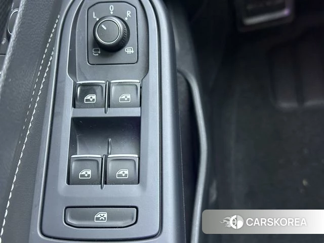 Volkswagen Golf id 4392287 из Китая 24