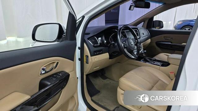 Kia The New Carnival id 4728033 из Кореи 32