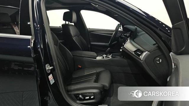 BMW 5 Series (G30) id 3940888 из Кореи 20