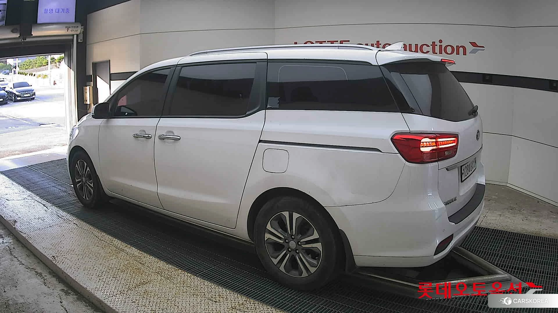 Kia Carnival id 4909240 из Кореи 38