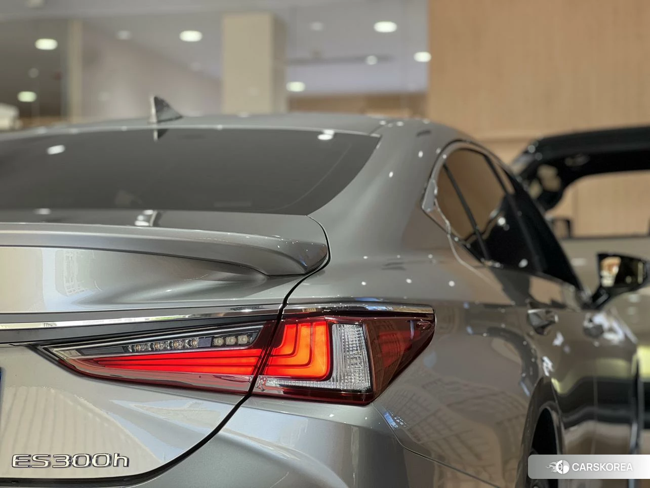 Lexus ES id 4440406 из Китая 17