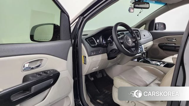 Kia All New Carnival id 4850193 из Кореи 33