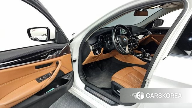 BMW 5 Series (G30) id 3899781 из Кореи 20