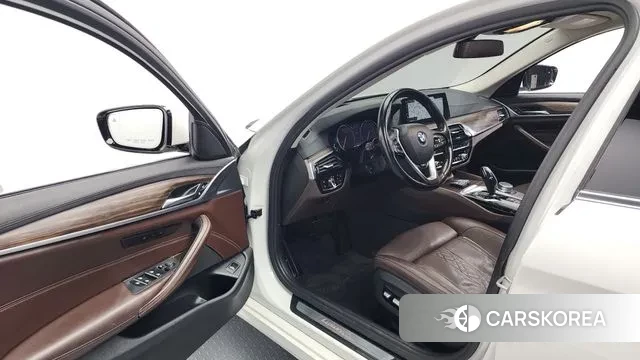 BMW 5 Series (G30) id 3568419 из Кореи 20