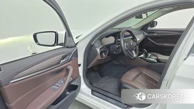 BMW 5 Series (G30) id 3722764 из Кореи 20