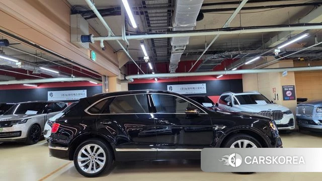 Bentley Bentayga id 4759618 из Кореи 19