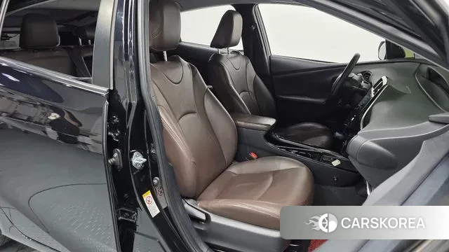 Toyota Prius 4th Generation id 3772702 из Кореи 20