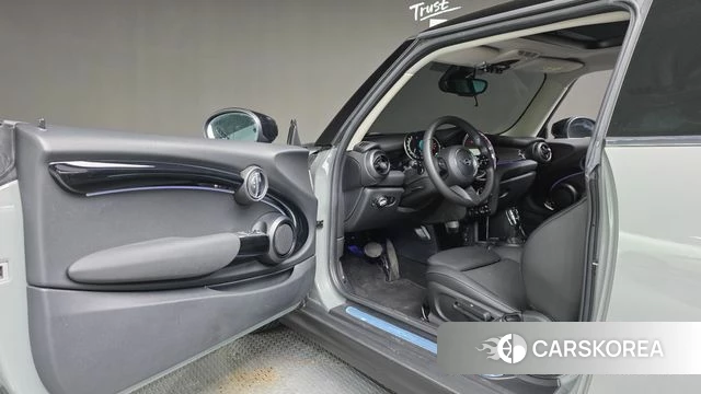 Mini Cooper id 4423143 из Кореи 31