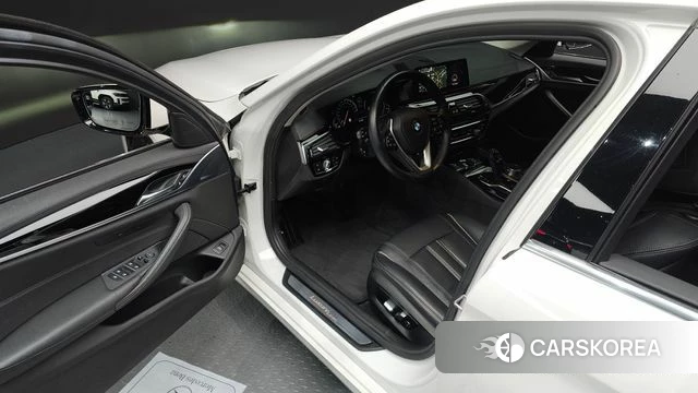 BMW 5 Series (G30) id 4188412 из Кореи 20