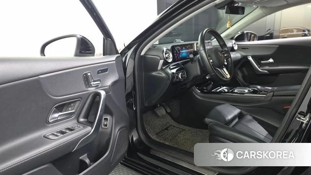 Mercedes-Benz A-Class W177 id 4250741 из Кореи 31