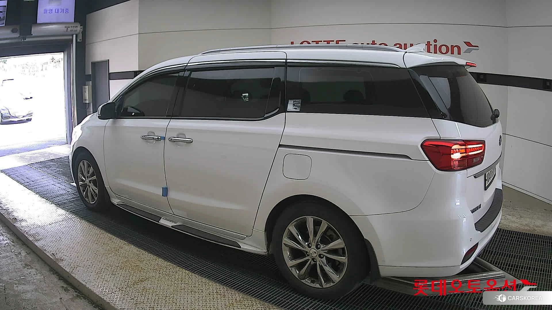 Kia Carnival id 4289554 из Кореи 37