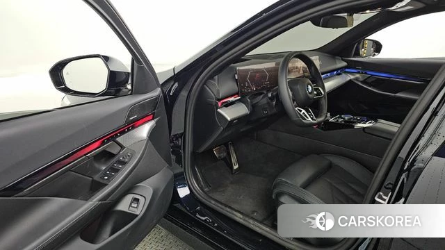 BMW 5 Series (G60) id 3963362 из Кореи 20