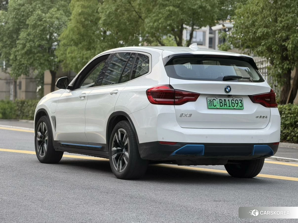 BMW iX3 id 4511023 из Китая 17