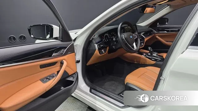 BMW 5 Series (G30) id 3455251 из Кореи 20