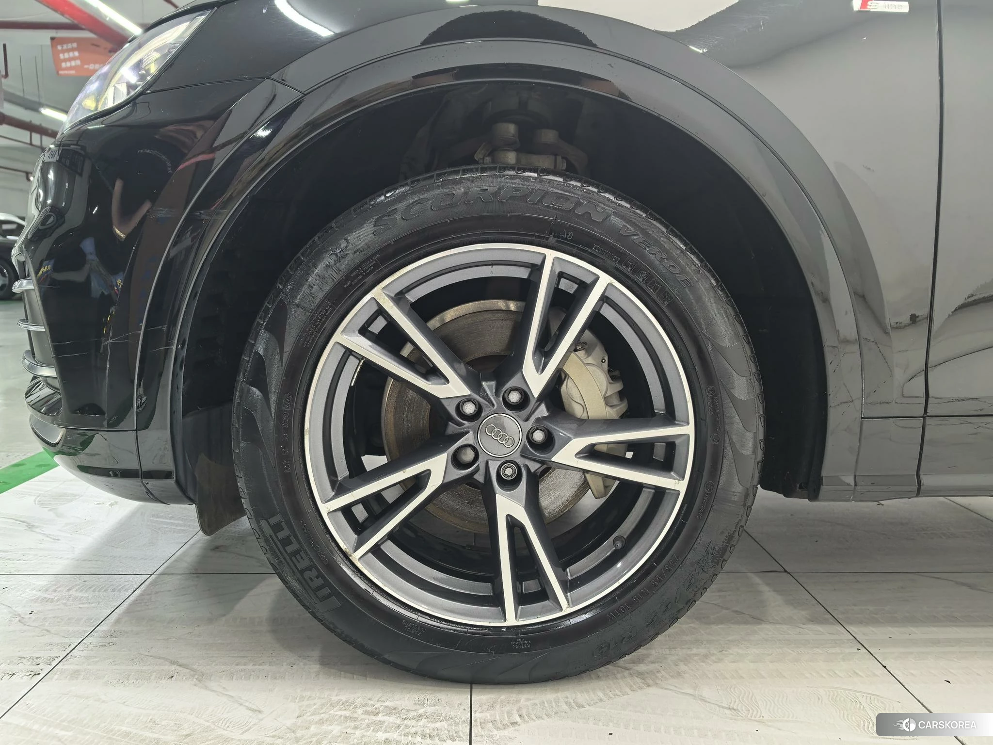 Audi Q5L id 4405812 из Китая 11