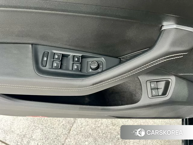 Volkswagen Magotan PHEV id 4273241 из Китая 31
