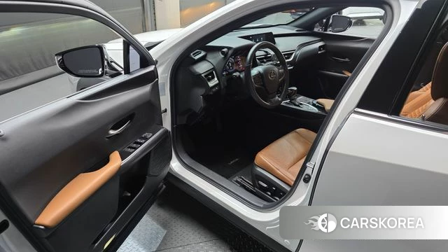 Lexus UX250h id 4458507 из Кореи 30