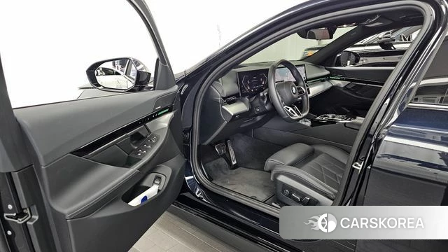 BMW 5 Series (G60) id 4635311 из Кореи 35