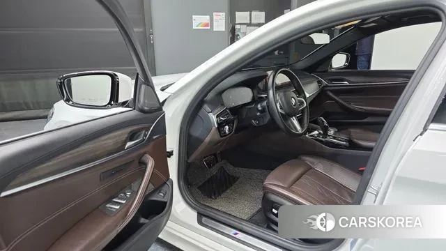 BMW 5 Series (G30) id 3651053 из Кореи 20