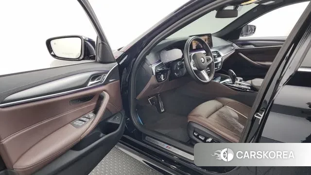 BMW 5 Series (G30) id 3383428 из Кореи 20