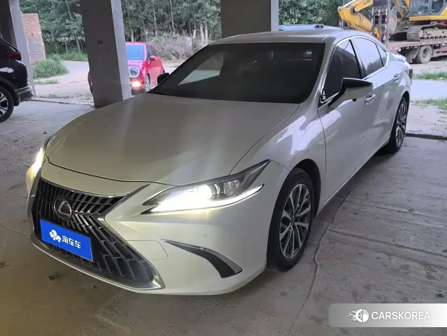 Lexus ES id 4617193 из Китая 16