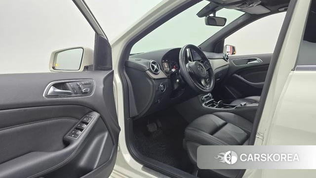 Mercedes-Benz B-Class W246 id 4269553 из Кореи 32